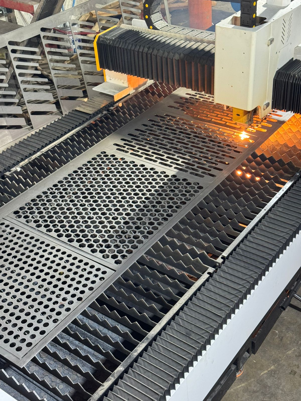 Corte láser en acero inoxidable T304